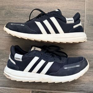 Adidas Women’s Retrorun SMA 23M001 Running Sneaker (Black)